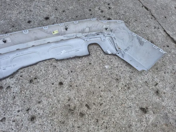 BMW X1 E84 Difusor Parachoques Trasero OEM 51128038049 image 9