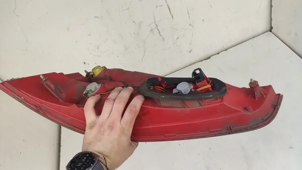 AUDI Q7 Lámpara Trasera Izquierda 4L0945093A image 5