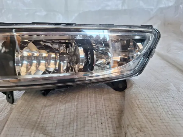 VW POLO V 6R 09-16 Farol de Neblina Esquerdo Halógeno image 3