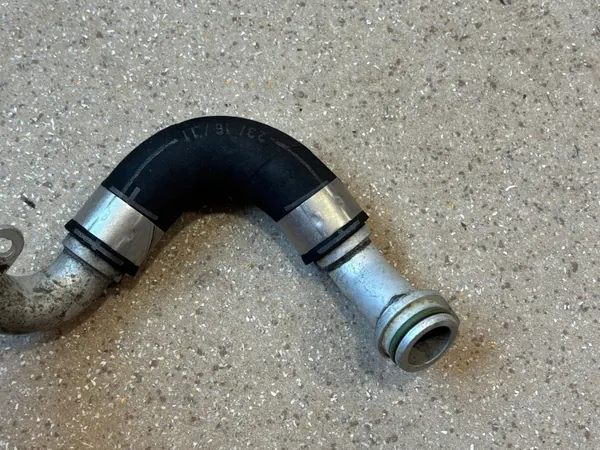 Oljerör OEM A1771800826 för Mercedes C63 S AMG image 7