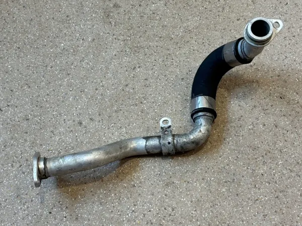 Oljerör OEM A1771800826 för Mercedes C63 S AMG image 9