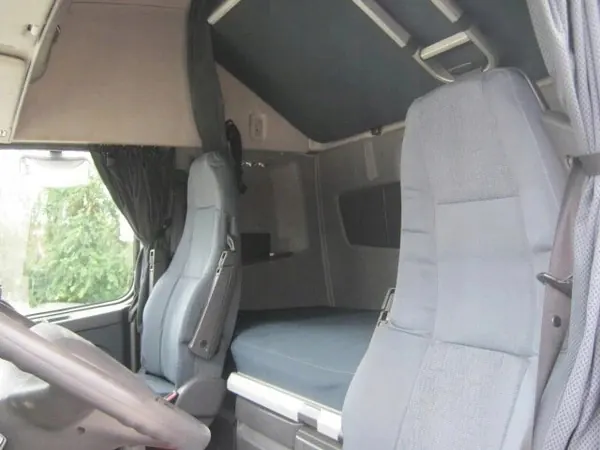 Interior Completo Volvo FH13 OEM 21031311 Automático image 2