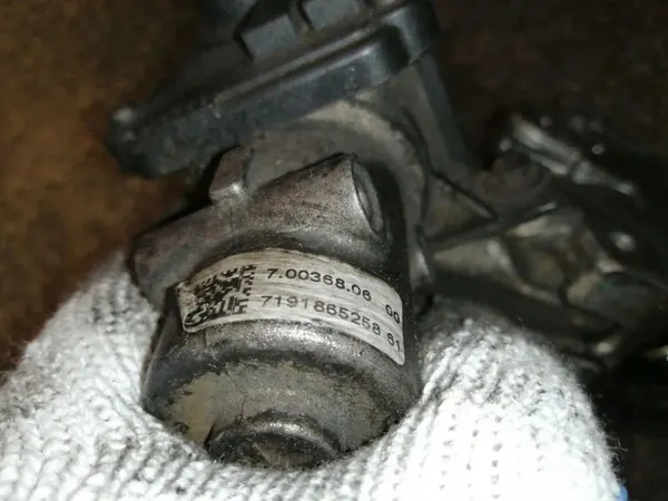 Soupape EGR Renault OEM 70036806 pour Megane 1.5 dCi image 3