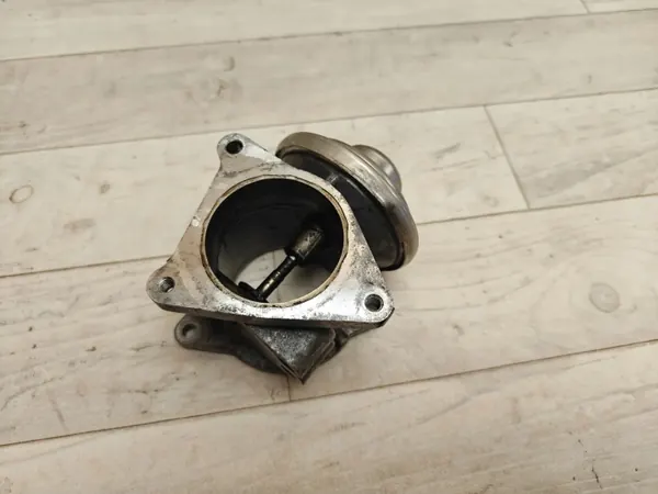 Válvula EGR OEM 038131501AN para Skoda Octavia I 1.9L image 5