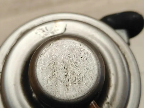 Válvula EGR OEM 038131501AN para Skoda Octavia I 1.9L image 6