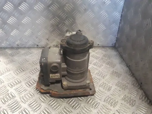 Válvula EBS usada OEM K000919 para Renault Magnum DXi image 2