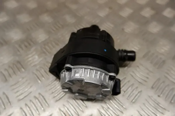 Pompe de circulation d'eau OEM 9827567880 pour Peugeot 2008 II image 5