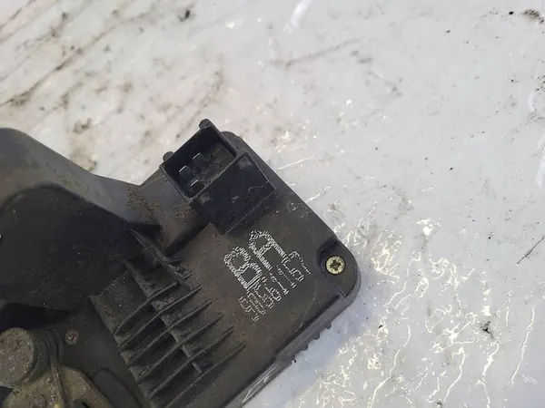 Dörrlåsmontering vänster bak 90561157 BA Opel Astra G II image 4