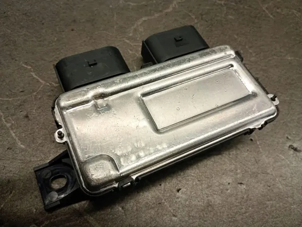 Module contrôleur pompe à carburant A0009007413 Mercedes image 4