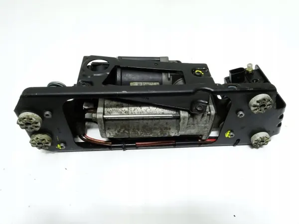 BMW Ilmajousituskompressori OEM 6875176 image 3