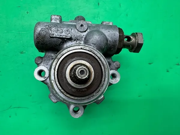 Bomba de dirección Audi A6 C6 4.2 MPI V8 04-11 4F0145155B image 6