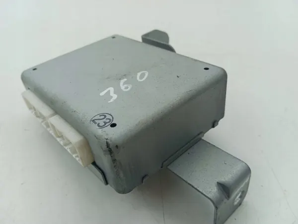 Unité de contrôle ABS Mazda Xedos 6 OEM M05067650A image 3