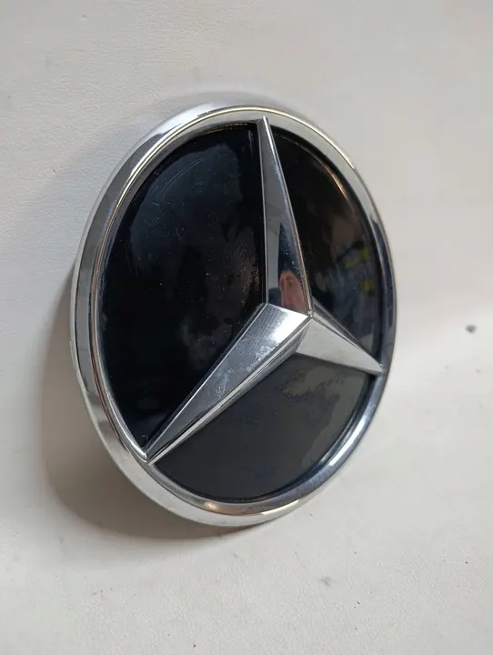 Emblema de Grade Mercedes W253 GLC A0008881600 image 2
