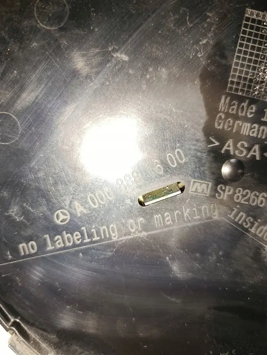 Emblema de Grade Mercedes W253 GLC A0008881600 image 5