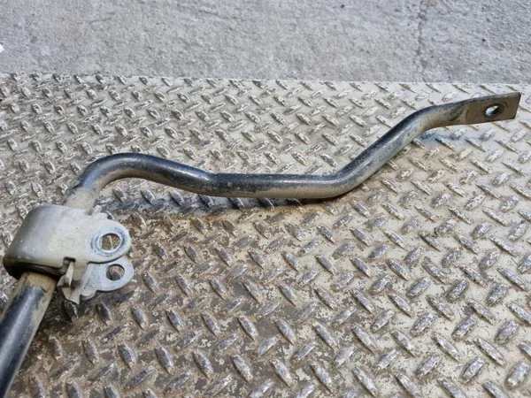 Mercedes-Benz EQS taka-akselin vaimennustanko OEM A2973261800 image 3
