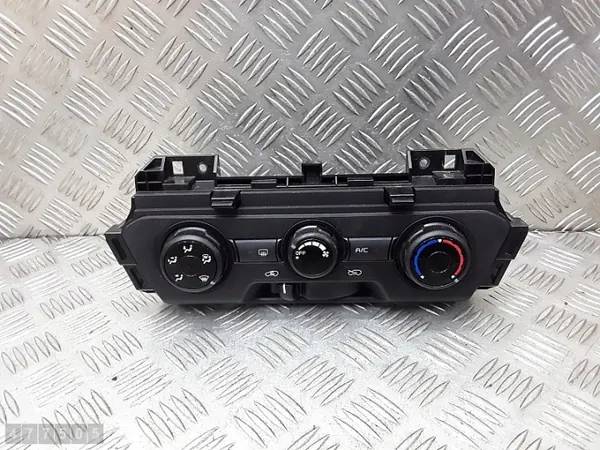 Isuzu D-MAX AC-ohjausmoduuli OEM 8975436841 image 2