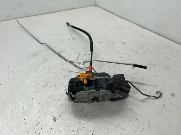 Hintertürschloss linke Seite Buick Encore I 13579545 image 2