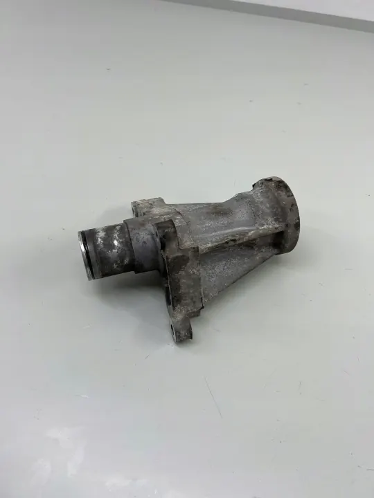 Lagerfäste Jaguar F-Pace OEM Hk833a040 image 2