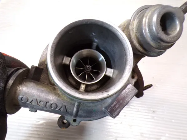 Turbo OEM 31380130 pour Volvo 2.0D image 3