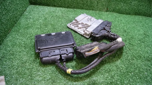 Moottorin ECU OEM 06K907425B Seat Leon Cupra CJX image 2