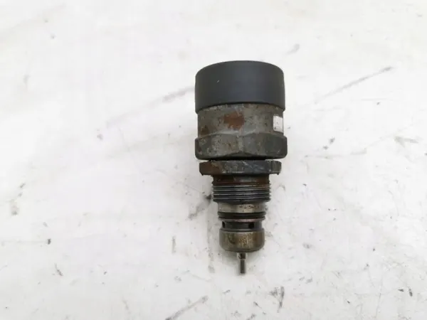 Régulateur pression carburant Toyota OEM 0281002626 image 5