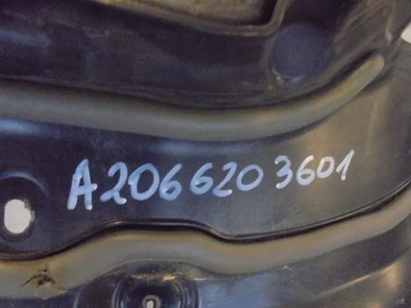 Couvercle de cloison OEM A2066203601 pour Mercedes Classe C image 3