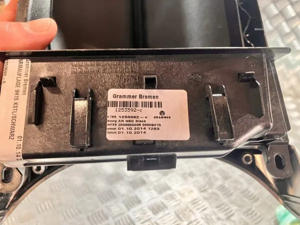 Mercedes C-Klasse W205 Armsteun OEM A2056800096 image 4