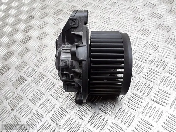 Moteur de soufflante chauffage FORD AE83AB - Pièce OEM image 5
