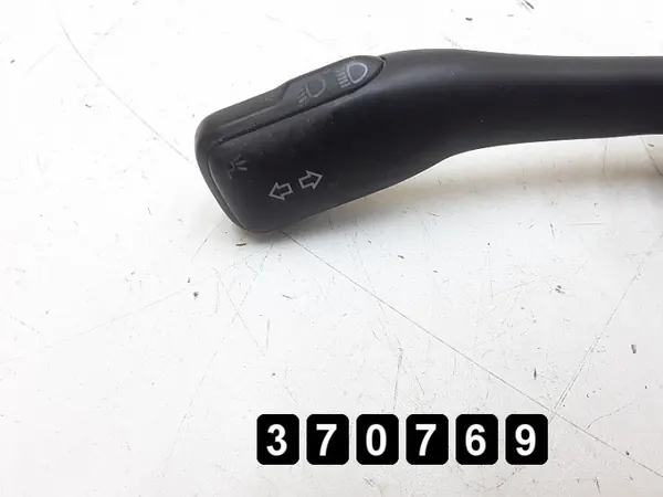 VW Passat Strömbrytare OEM AM-370769 - Begagnat Del image 3