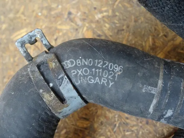 A3 8L TT 8N GOLF IV 1.8T Vesiputket 06A121133AH image 3