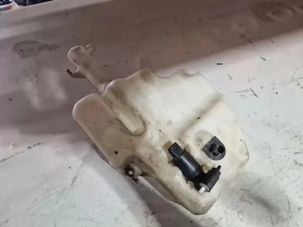 Scheibenwaschbehälter OEM 05113650AD für Dodge Grand Caravan image 3