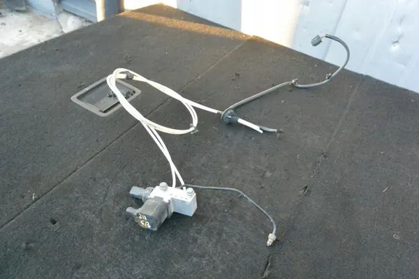 Distributeur Airmatic OEM Mercedes-Benz Classe E CLS image 2
