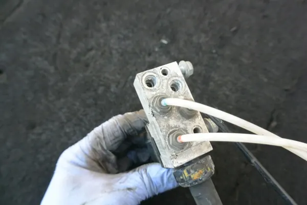 Distributeur Airmatic OEM Mercedes-Benz Classe E CLS image 6