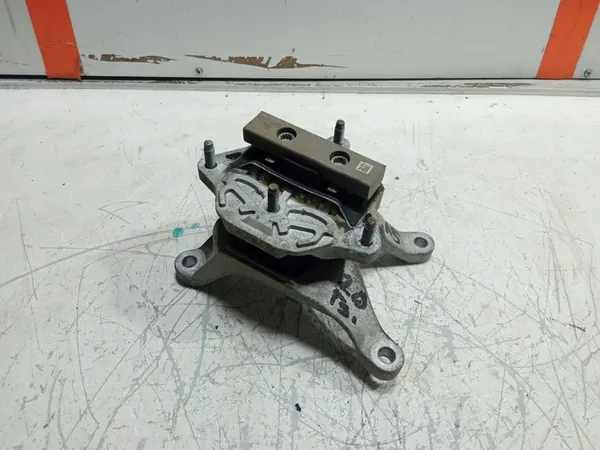 AUDI A5 F5 2.0 Gearbox Support OE 8W0399262AP image 1