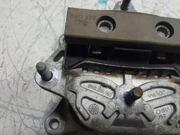 AUDI A5 F5 2.0 Gearbox Support OE 8W0399262AP image 2