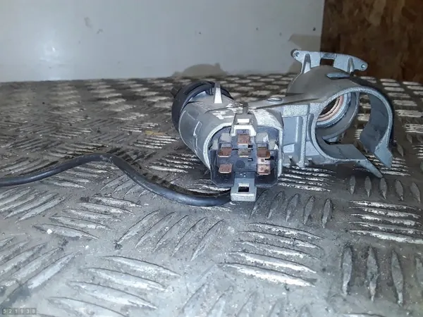 Interruptor de ignição VW Transporter T4 OEM 70190585 image 5