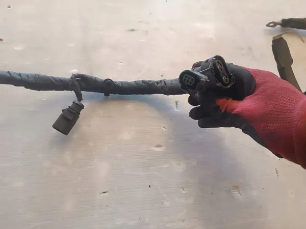 AUDI A6 C7 3.0TDI Positiivinen Kaapeli 4G1971111C image 3