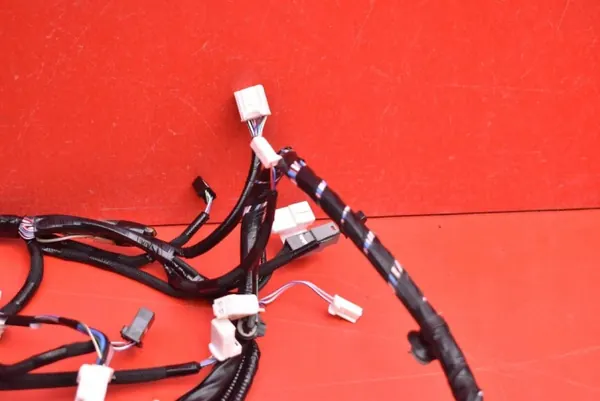 Harness Puerta Delantera Izquierda OEM 82152-42P00 - Toyota BZ4X image 4