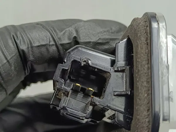 Subaru Forester SK Luz de Placa image 4