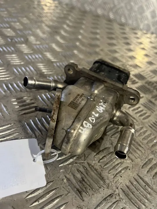 Refroidisseur EGR Volvo XC90 2020 OEM 32240785 image 4