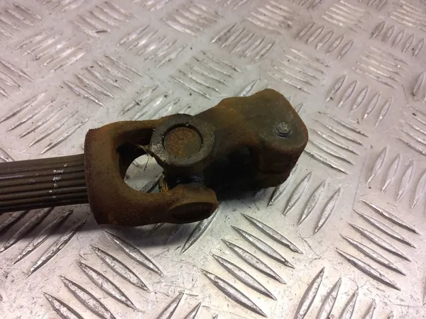 Jeep Renegade 2018 Universal Joint Drive Shaft / Cross image 5