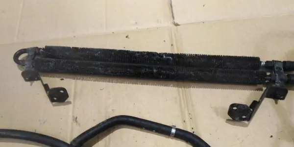 Refroidisseur d'huile ASTON MARTIN VANTAGE III V8 - Pièce OEM image 3