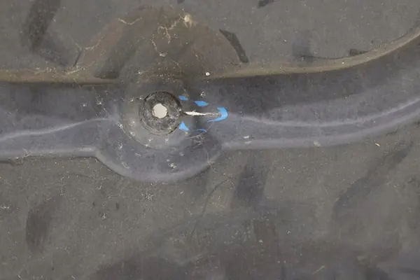 VW T5 T6 Motorunderlag 7E0805687 image 6