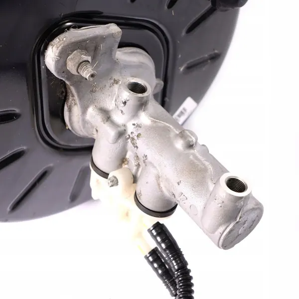 Mercedes Vito W447 Brake Booster A4474300208 image 8