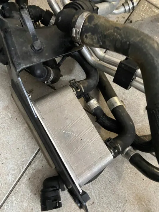 Refroidisseur de boîte OEM KPLA-7A095-AA Jaguar d'occasion image 6