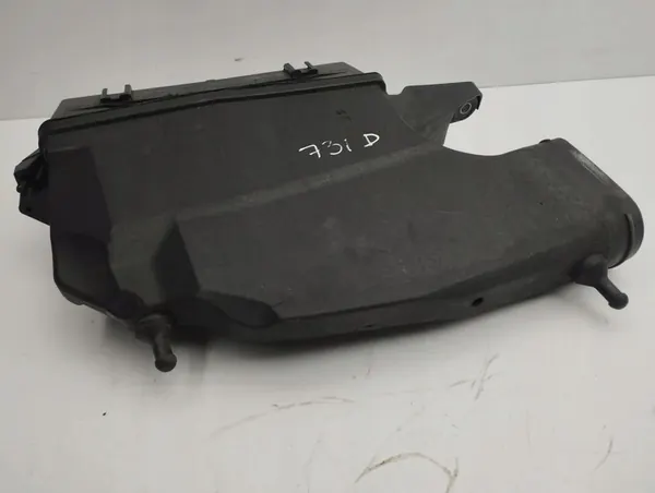 Mercedes-Benz CLS C218 X218 2014 Ilmansuodattimen kotelo A6420904401 image 4