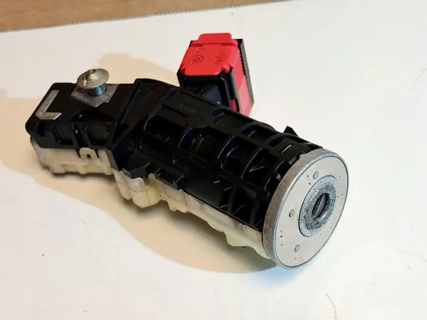 Renault Twingo III Avain 487009186R image 7