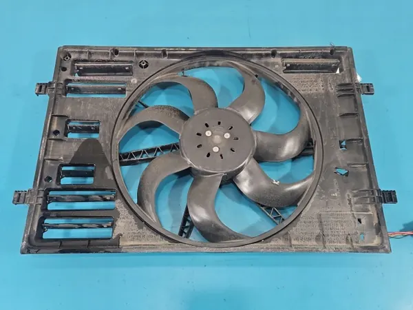 Radiatorventilator OEM 5Q0959455BN voor VW Tiguan II 1.5 TSI image 2