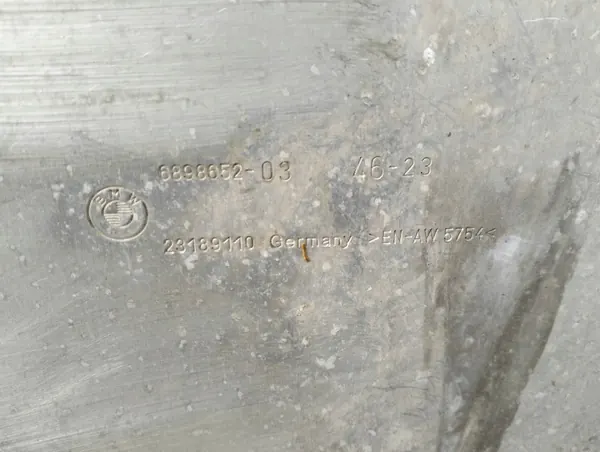 OEM 6898652 Moottorisuojus BMW 5 G60 G61 4X4 image 3
