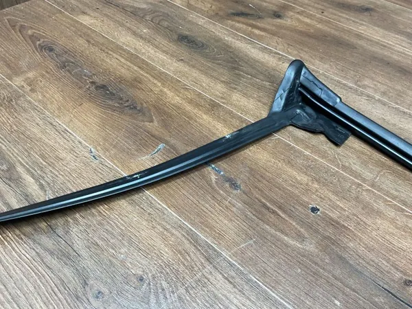 Mercedes-Benz SL R129 tuulilasin tiiviste OEM A1238990097 image 6